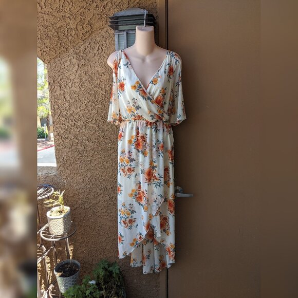 Floral Print Cold-Shoulder Sundress by Charlotte Russe- Size 2X - Picture 3 of 6